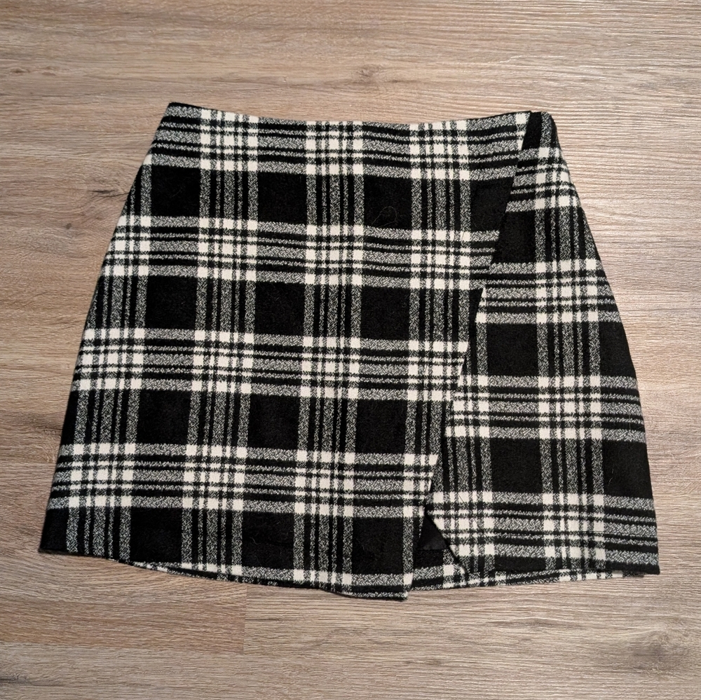 Abercrombie & Fitch Monochrome Plaid Skirt